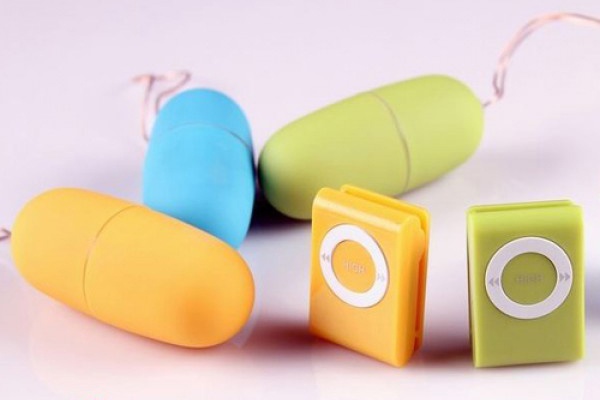 Trứng rung mini Ipod được nguy trang như một chiếc máy nghe nhạc