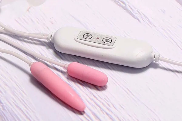 Trứng rung tình yêu gồm 2 phần chính: Đầu rung và bộ điều khiển