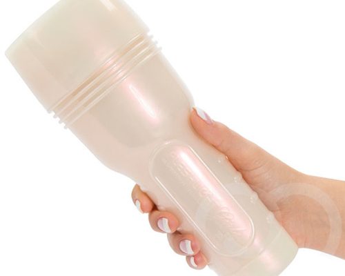 Sản phẩm được thiết kế tinh tế như một chiếc đèn pin