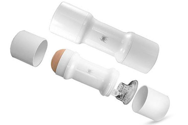 Âm đạo giả Spider Vibrator được thiết kế đơn giản, độc đáo giống như một chiếc đèn pin