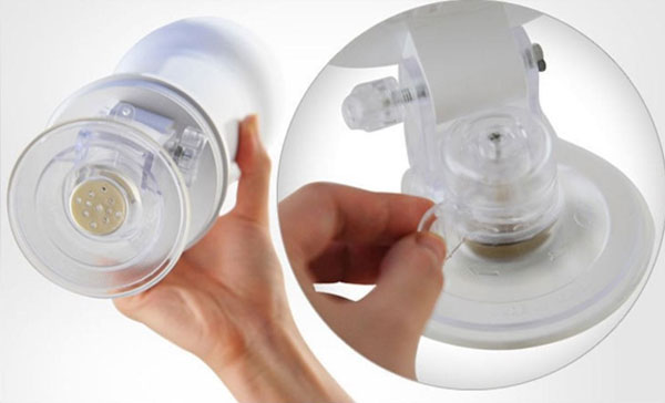 Đế gắn chắc chắn lên hầu hết bề mặt phẳng 