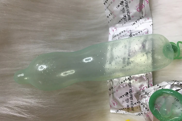 Thiết kế có gai và gel siêu mượt cho cảm giác chân thật