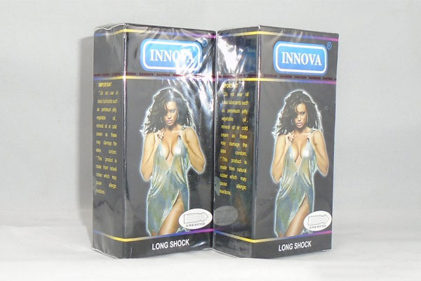 Bao cao su Innova đen (hộp 12 chiếc) là sản phẩm có nguồn gốc từ Malaysia. Bao cao su Innova đen (hộp 12 chiếc) là sản phẩm có nguồn gốc từ Malaysia.