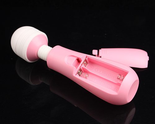 Sản phẩm sử dụng 2 pin AA, dễ dàng tháo lắp và thay thế khi cần Sản phẩm sử dụng 2 pin AA, dễ dàng tháo lắp và thay thế khi cần