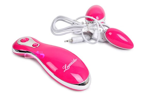 Trứng rung Lovi Ro được chia làm bộ phận riêng biệt, phần đầu rung và phần điều khiển Trứng rung Lovi Ro được chia làm bộ phận riêng biệt, phần đầu rung và phần điều khiển