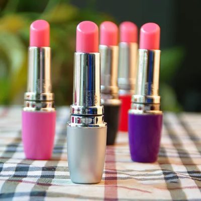 Trứng rung ngụy trang son môi Lip Eye