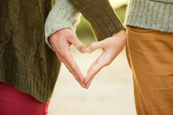 Những cặp vợ chồng có mức độ hạnh phúc tăng lên khi họ quan hệ tình dục với tần suất phù hợp. Những cặp vợ chồng có mức độ hạnh phúc tăng lên khi họ quan hệ tình dục với tần suất phù hợp.