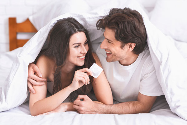 Nên sử dụng bao cao su khi quan hệ để đảm bảo an toàn cho sức khỏe. Nên sử dụng bao cao su khi quan hệ để đảm bảo an toàn cho sức khỏe.