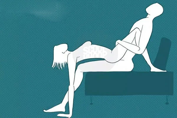 Tư thế quan hệ trên ghế sofa kiểu thác nước Tư thế quan hệ trên ghế sofa kiểu thác nước